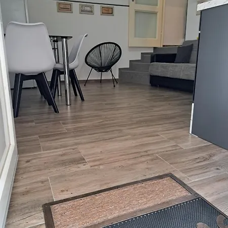Kuca Za Odmor Eni **** Holiday home Sibenik