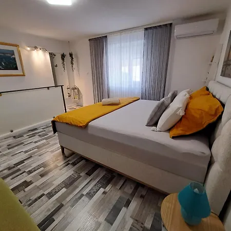 Kuca Za Odmor Eni **** Sibenik